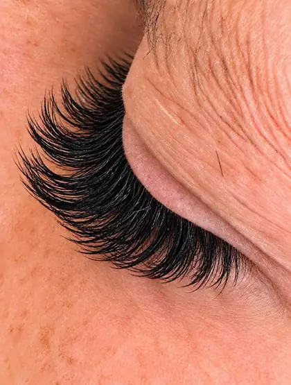 Wimpernverlängerung der Nailothek – Bild 4